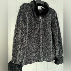 VTG TR Bentley Women's Dark Gray Black Faux Fur Trim Full Zip Sweater Korea XL